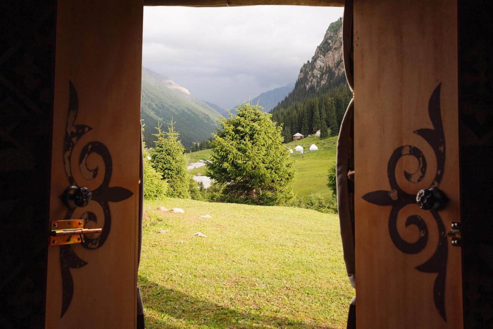 Eco Yurt Camp Arashan Hotel Teploklyuchenka ภายนอก รูปภาพ