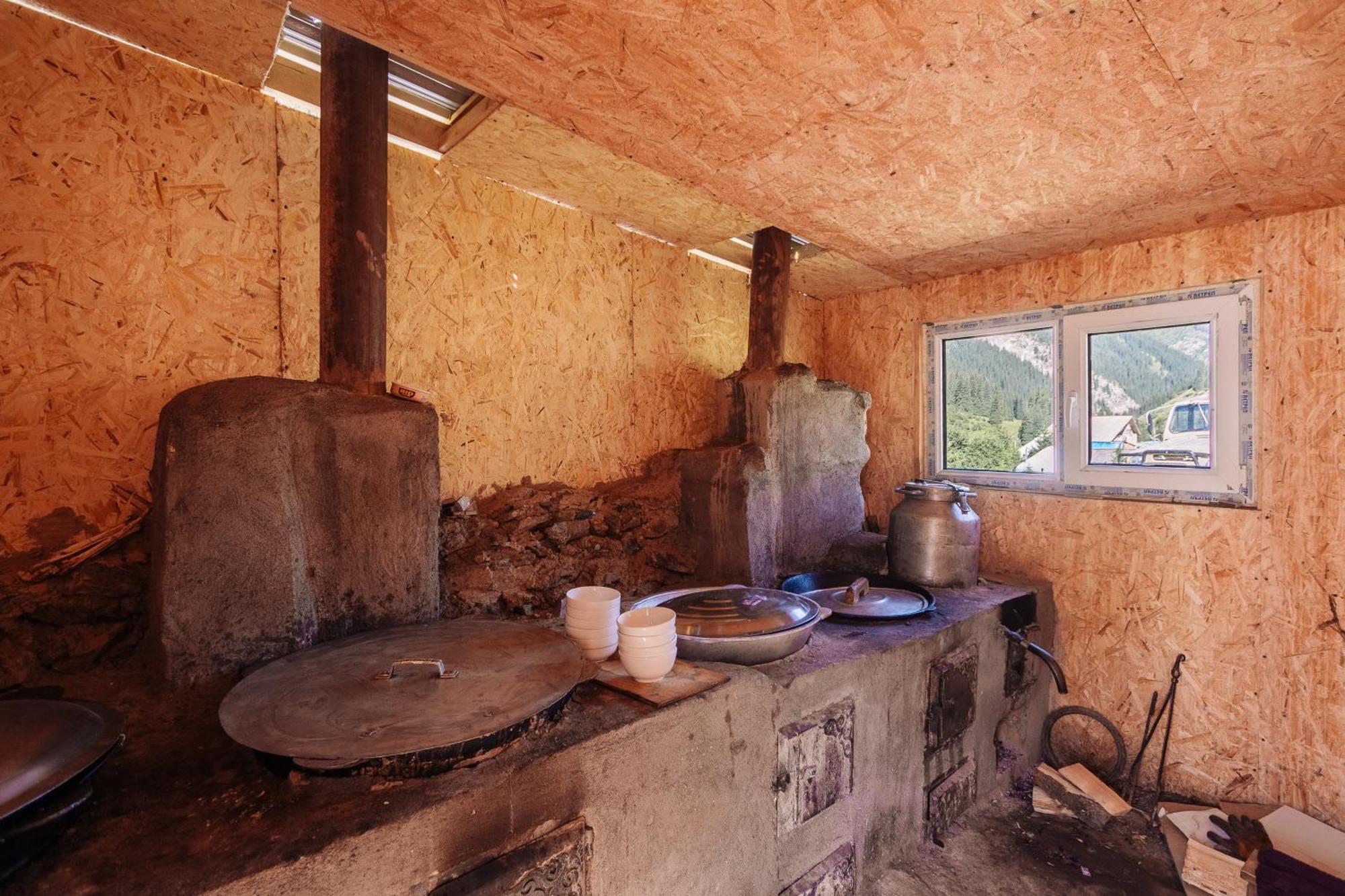 Eco Yurt Camp Arashan Hotel Teploklyuchenka ภายนอก รูปภาพ