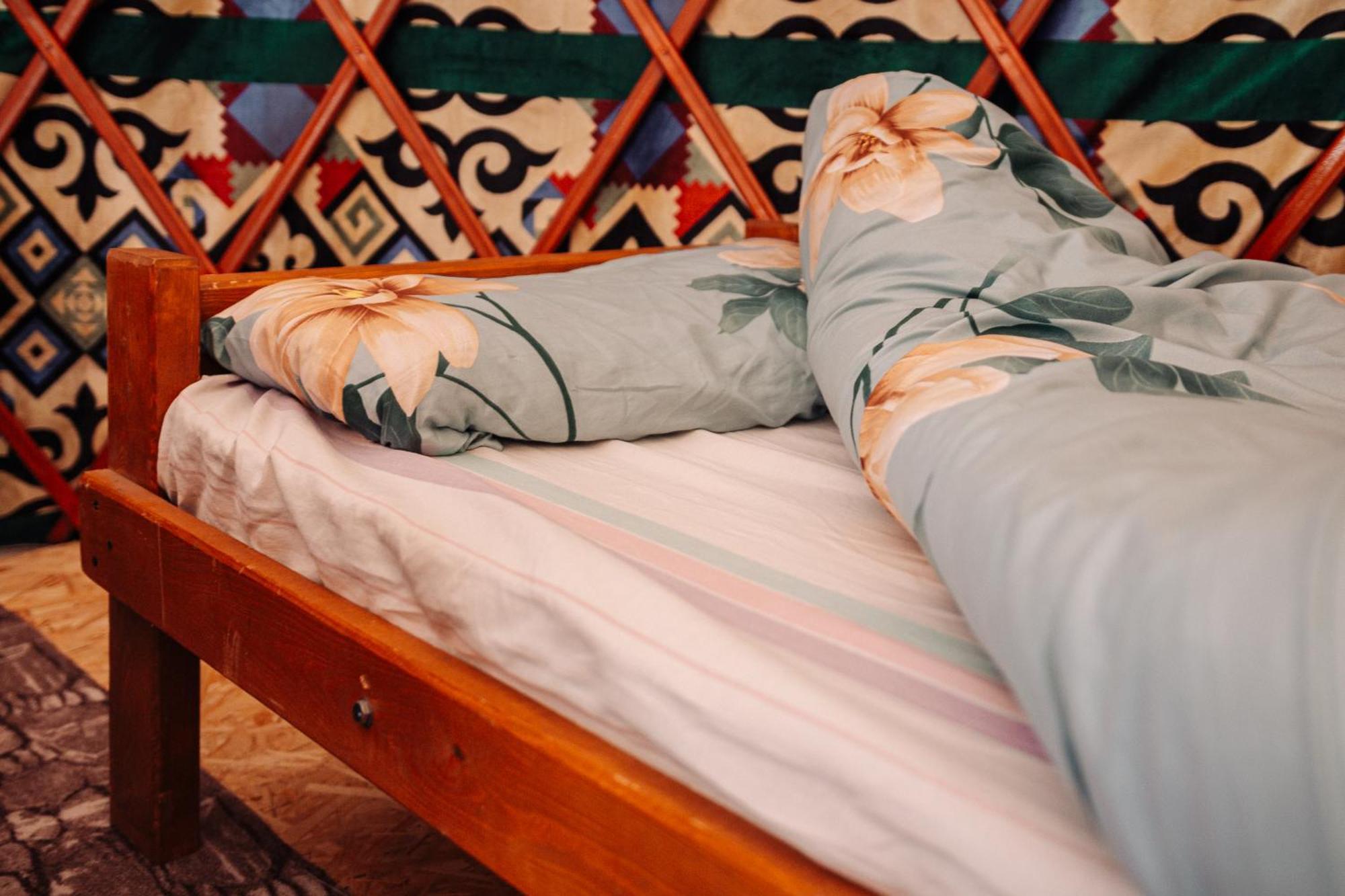 Eco Yurt Camp Arashan Hotel Teploklyuchenka ภายนอก รูปภาพ