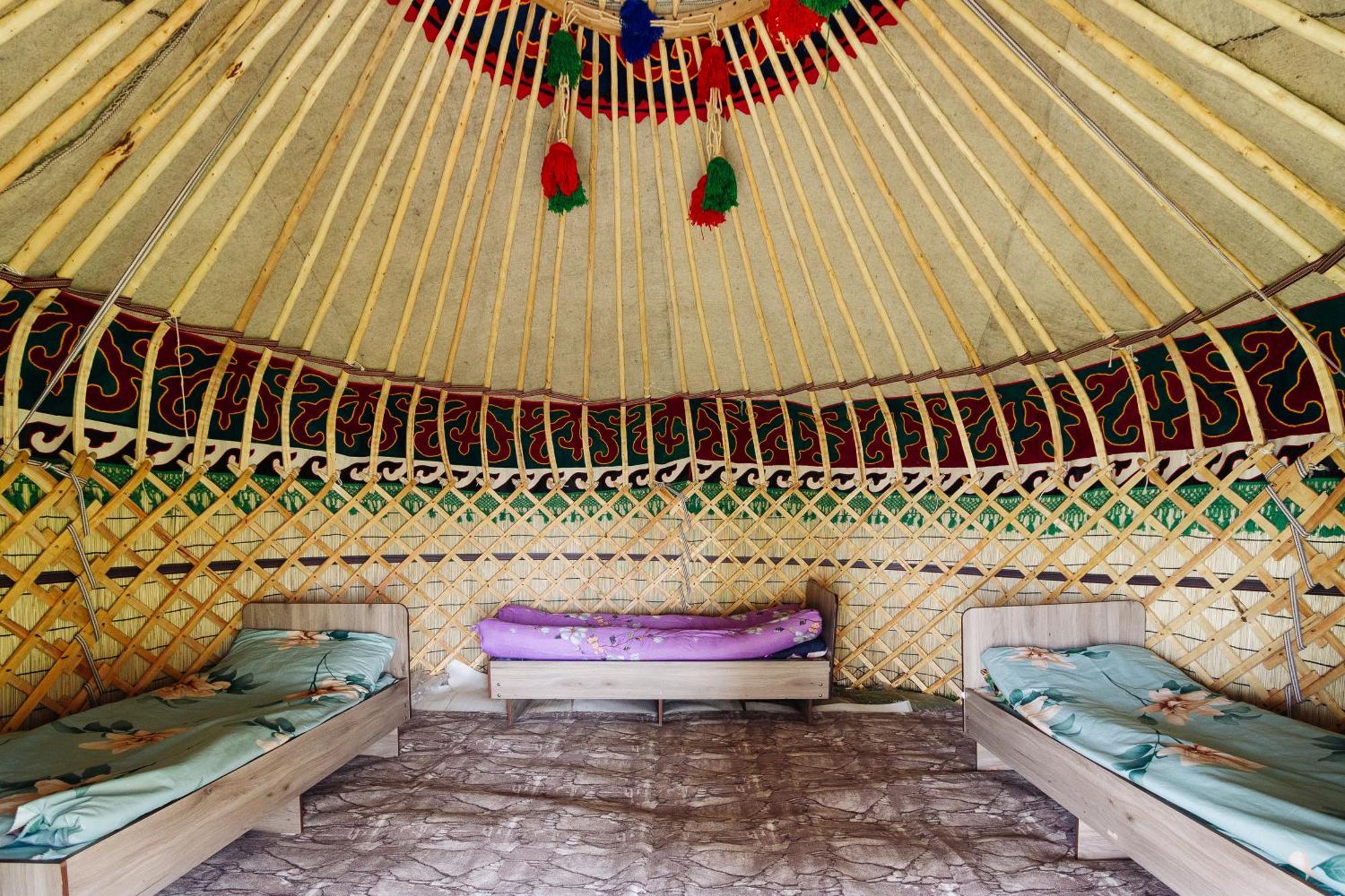 Eco Yurt Camp Arashan Hotel Teploklyuchenka ภายนอก รูปภาพ