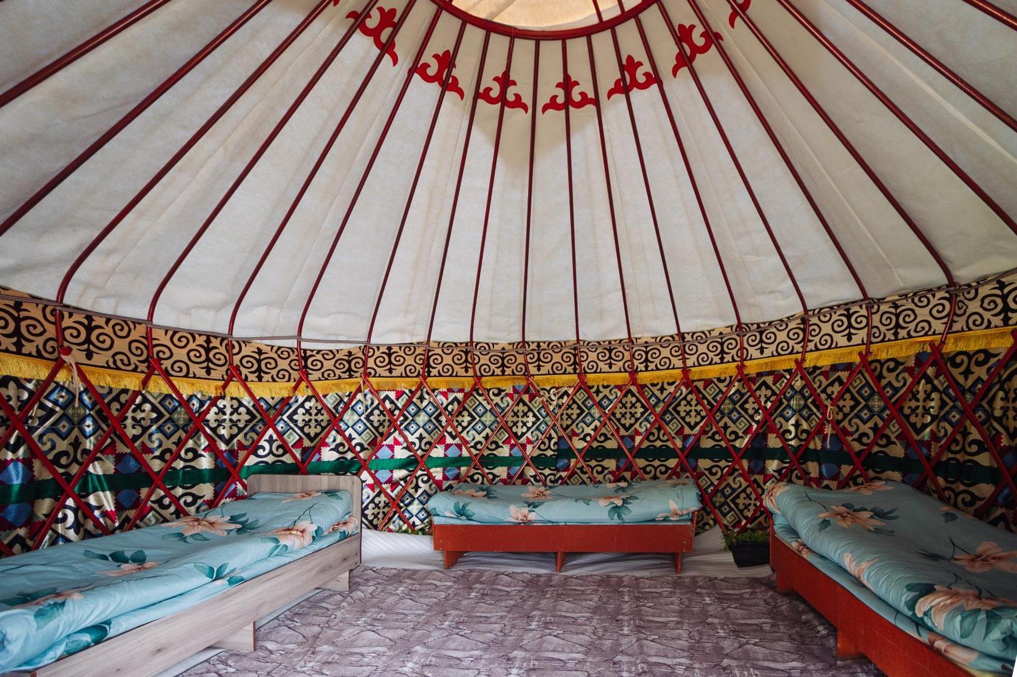 Eco Yurt Camp Arashan Hotel Teploklyuchenka ภายนอก รูปภาพ
