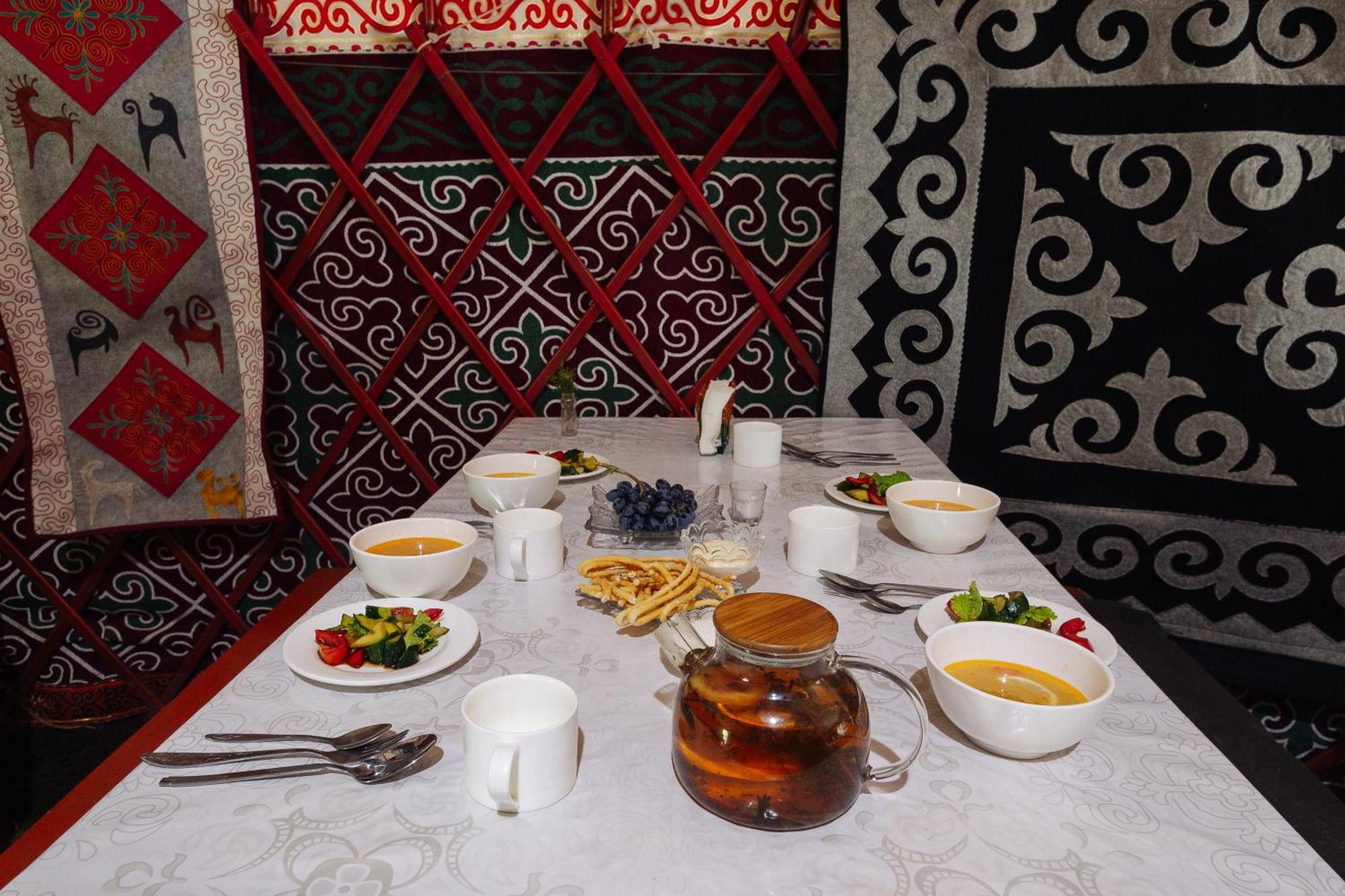 Eco Yurt Camp Arashan Hotel Teploklyuchenka ภายนอก รูปภาพ