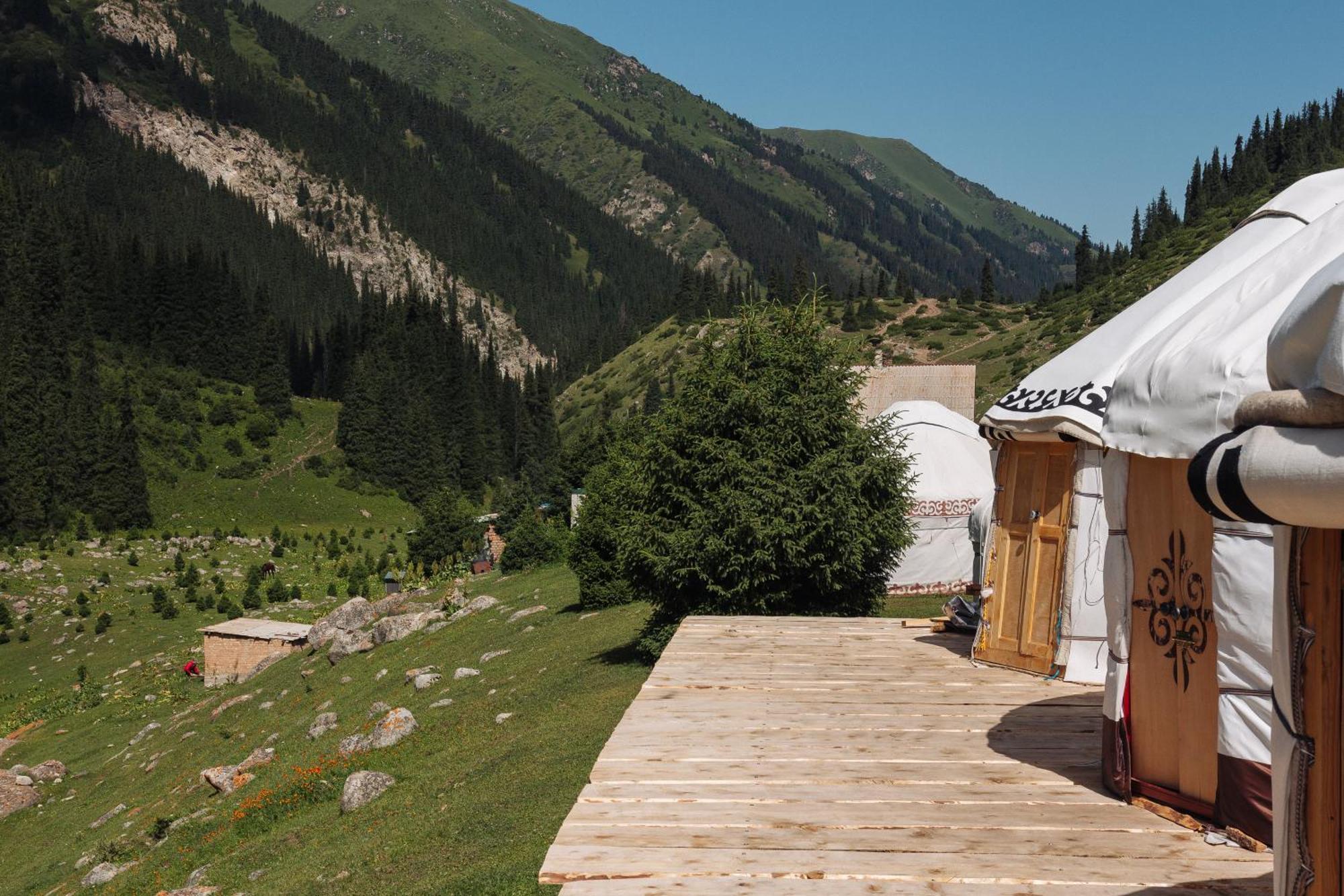 Eco Yurt Camp Arashan Hotel Teploklyuchenka ภายนอก รูปภาพ
