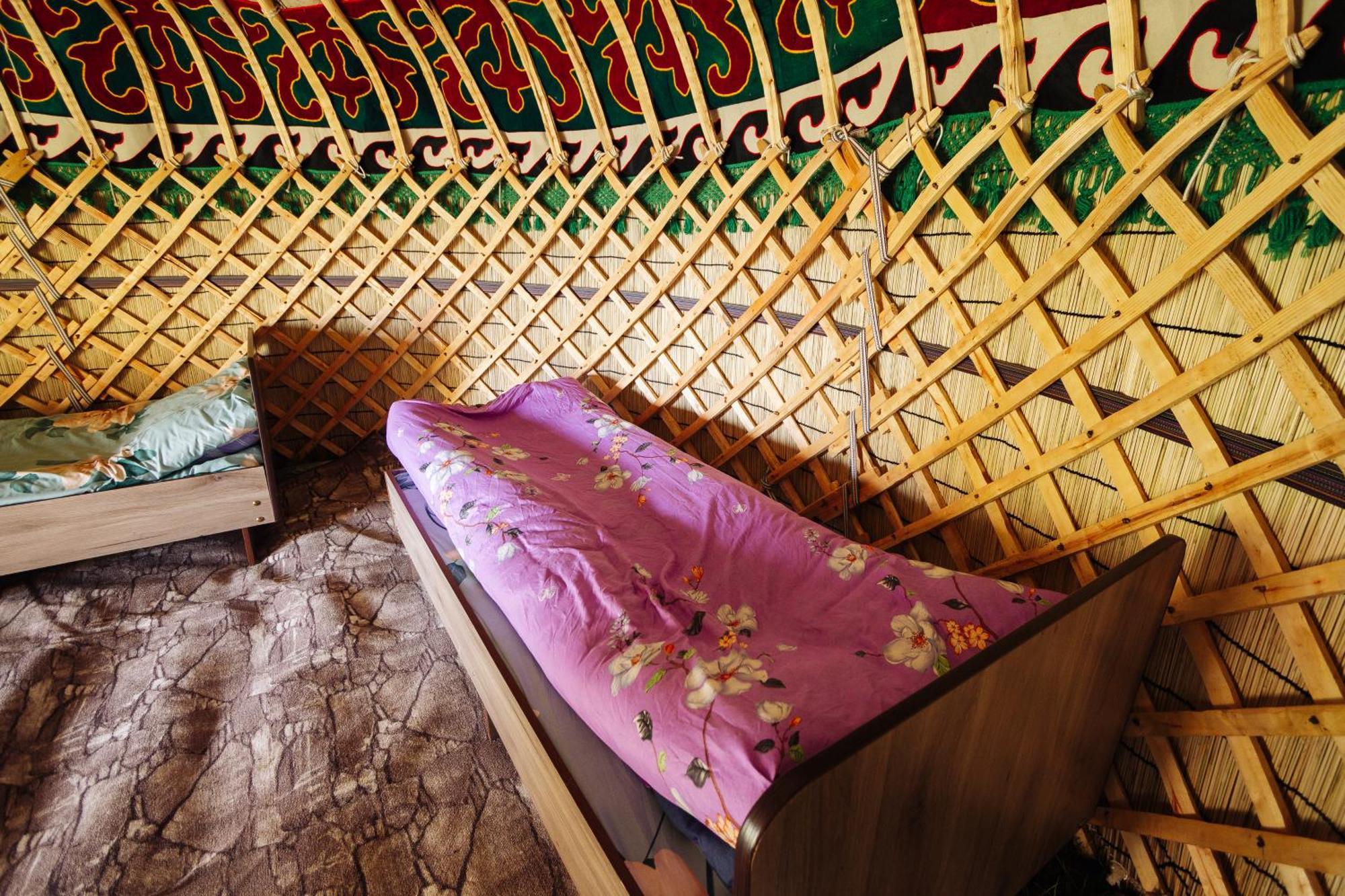 Eco Yurt Camp Arashan Hotel Teploklyuchenka ภายนอก รูปภาพ
