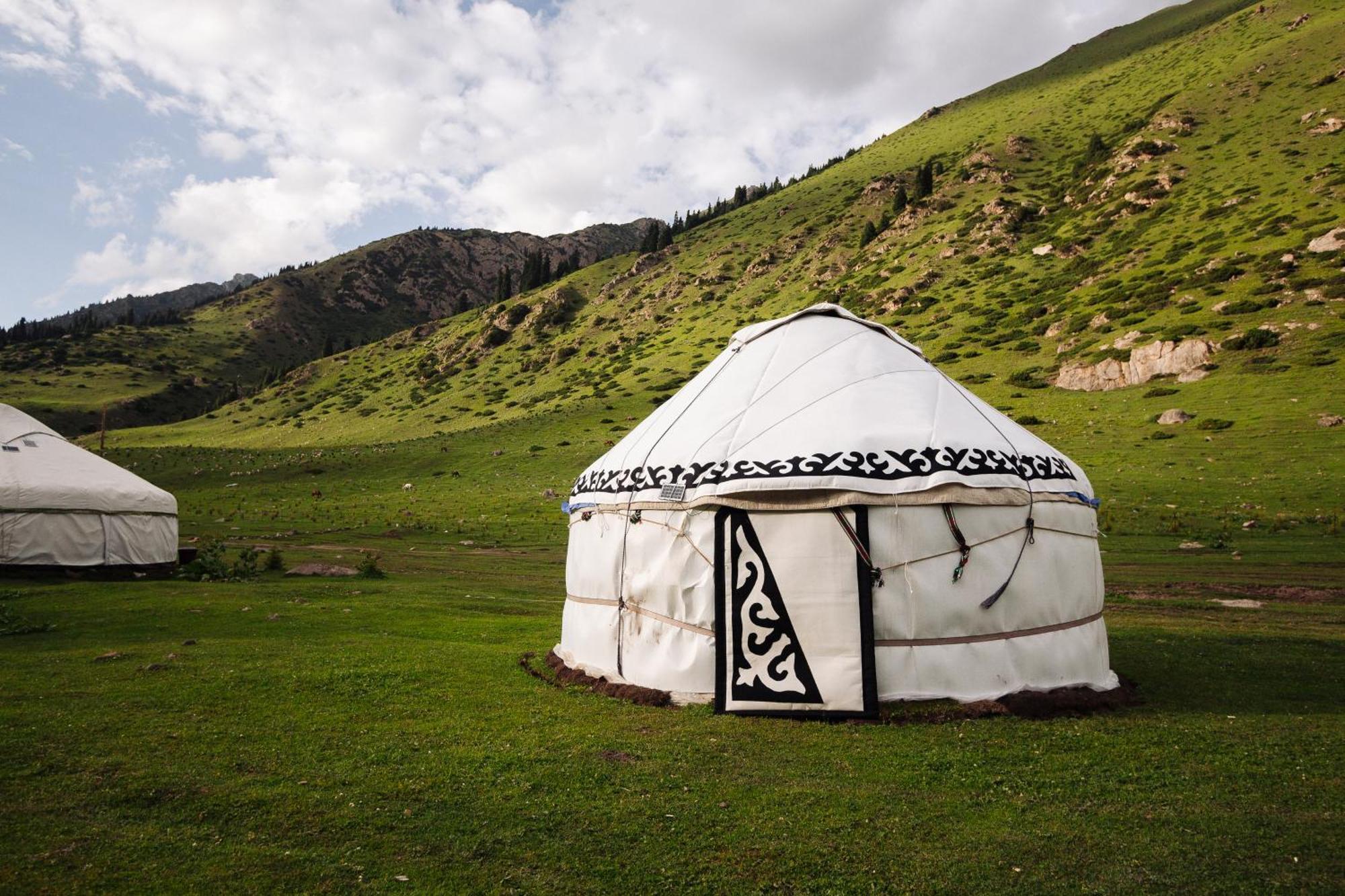 Eco Yurt Camp Arashan Hotel Teploklyuchenka ภายนอก รูปภาพ