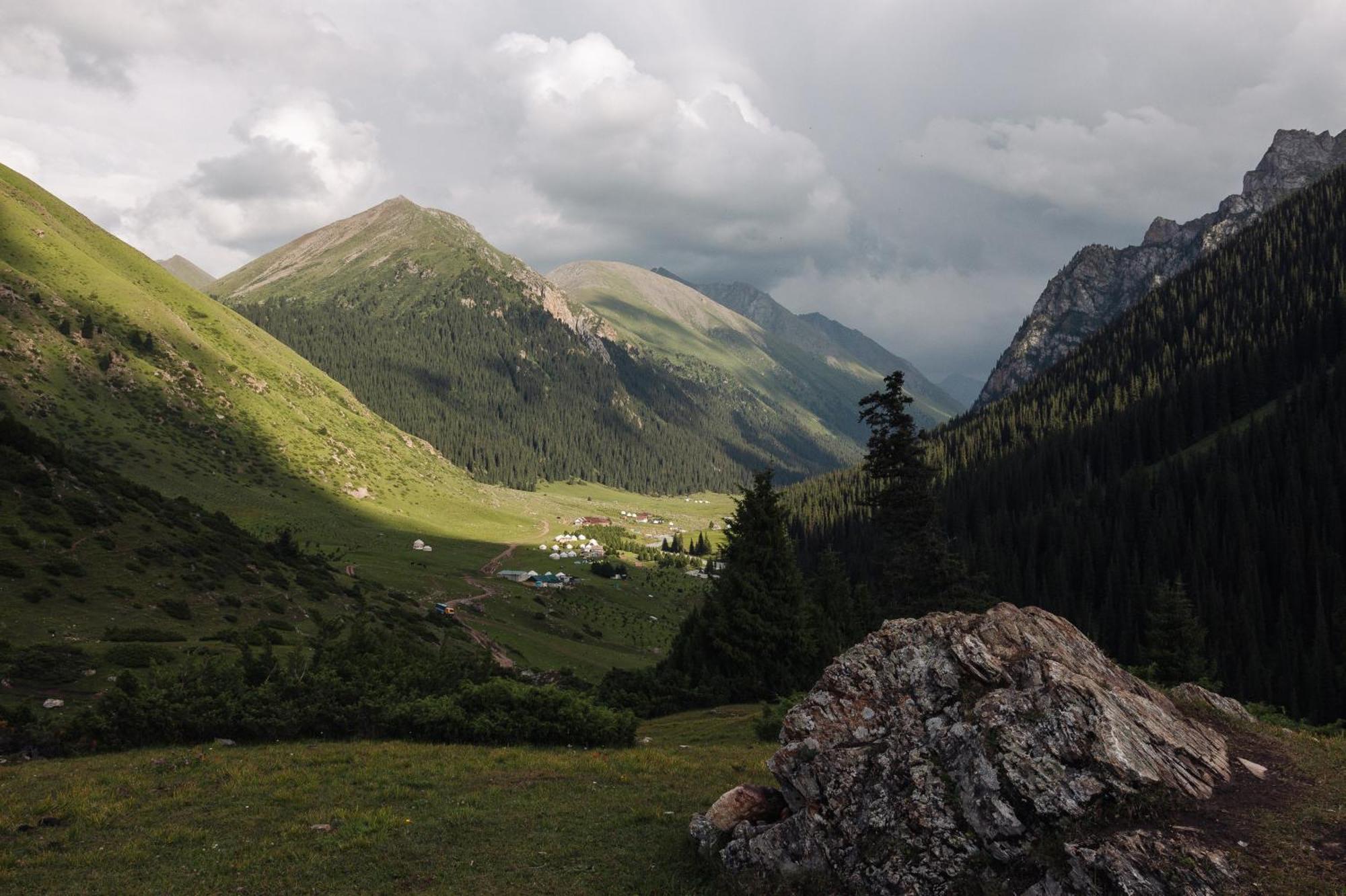 Eco Yurt Camp Arashan Hotel Teploklyuchenka ภายนอก รูปภาพ