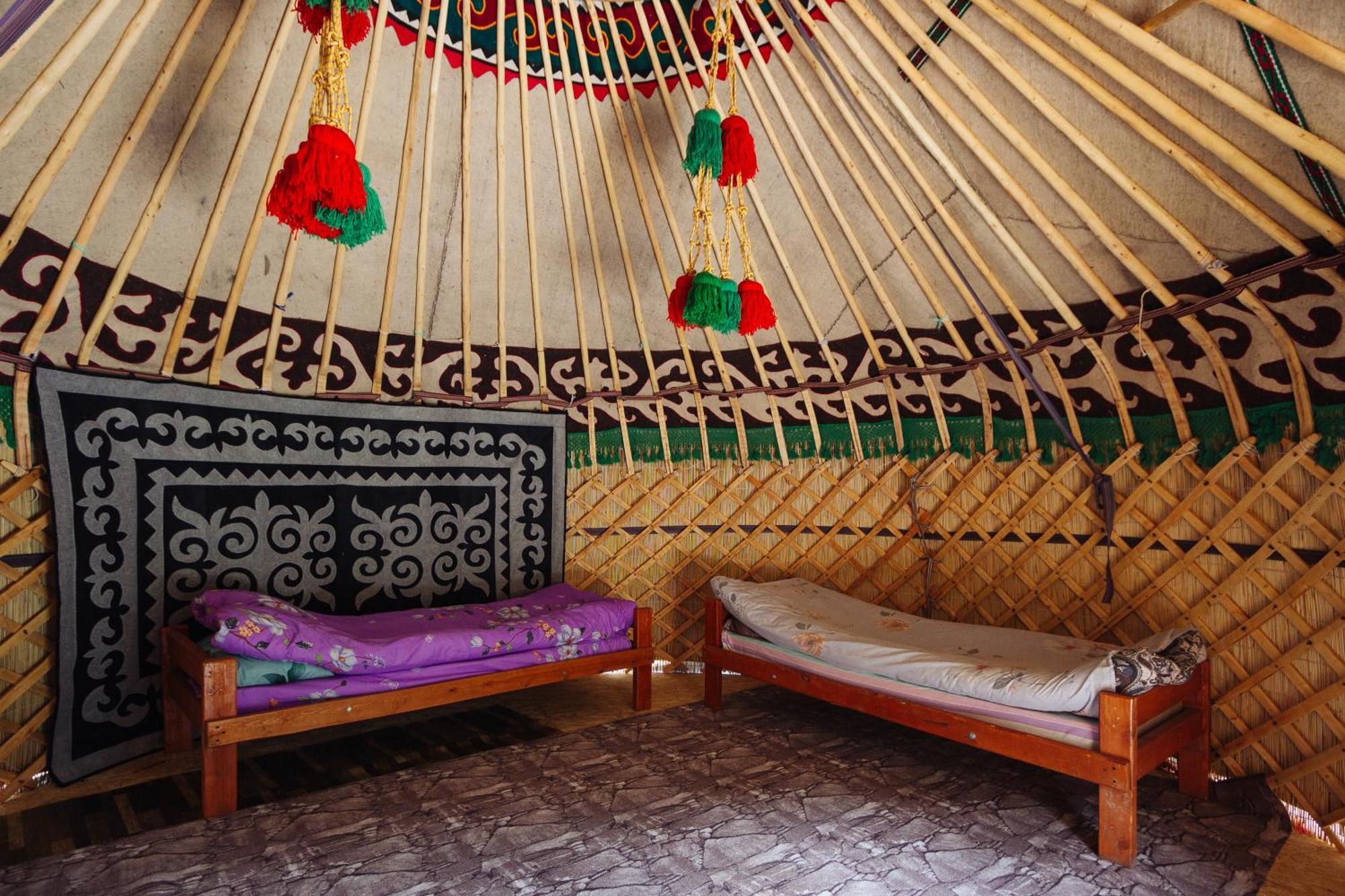 Eco Yurt Camp Arashan Hotel Teploklyuchenka ภายนอก รูปภาพ